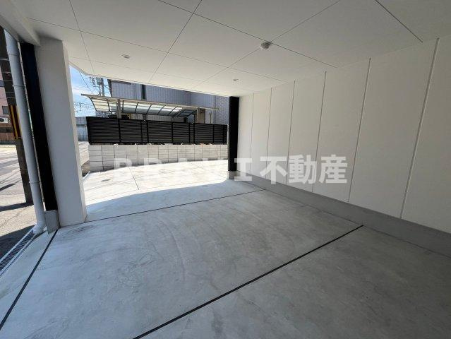 Fr.imp大阪城東の駐車場|駐車場があるので、車を買う予定の方も安心です