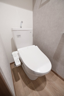 【トイレ】 | GRANDTIC L春日原 | 清潔感のあるトイレです。