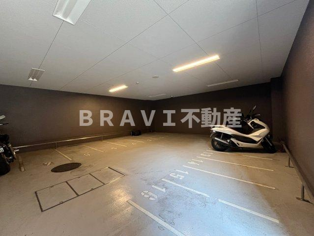 サムティ大阪GRAND EASTⅡの駐車場
