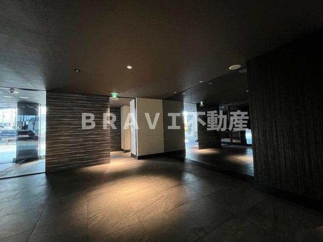 サムティ大阪GRAND EASTⅡのロビー|落ち着いたロビーです