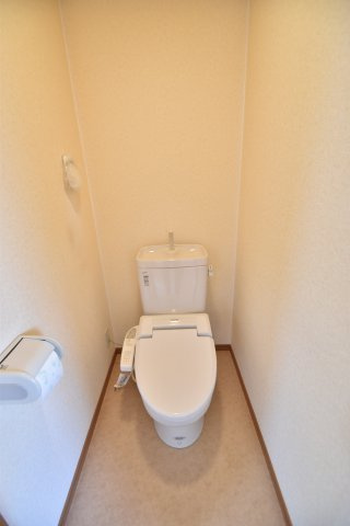 大阪市城東区中央１丁目の賃貸マンションのトイレ