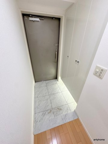 アーデンタワー北堀江　仲介手数料の玄関