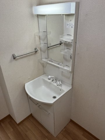 朝日台ハイツBの洗面所