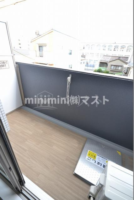 ララプレイス天王寺ルフレのバルコニー