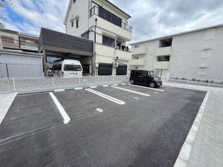 【駐車場】