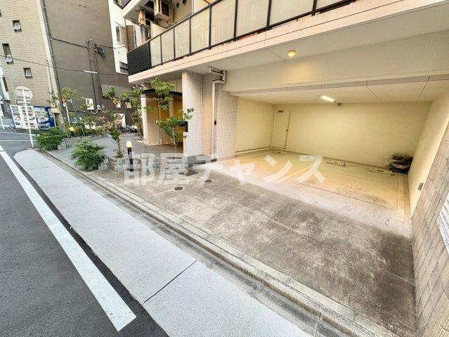 エステムコート名古屋ステーションクロスの駐車場