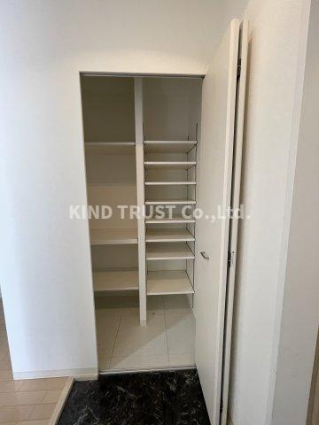 リバープレイス梅田北の収納|こまごまとしたものを収納できそうですね