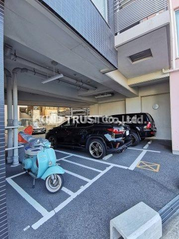 リバープレイス梅田北の駐車場|駐車場に車を止められます