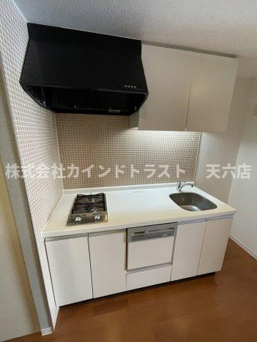 クリスタルブライト天満橋リバーサイドのキッチン|お料理しやすいキッチンです