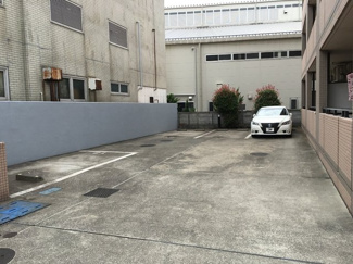 敷地内駐車場（南側）別途契約・空き要確認