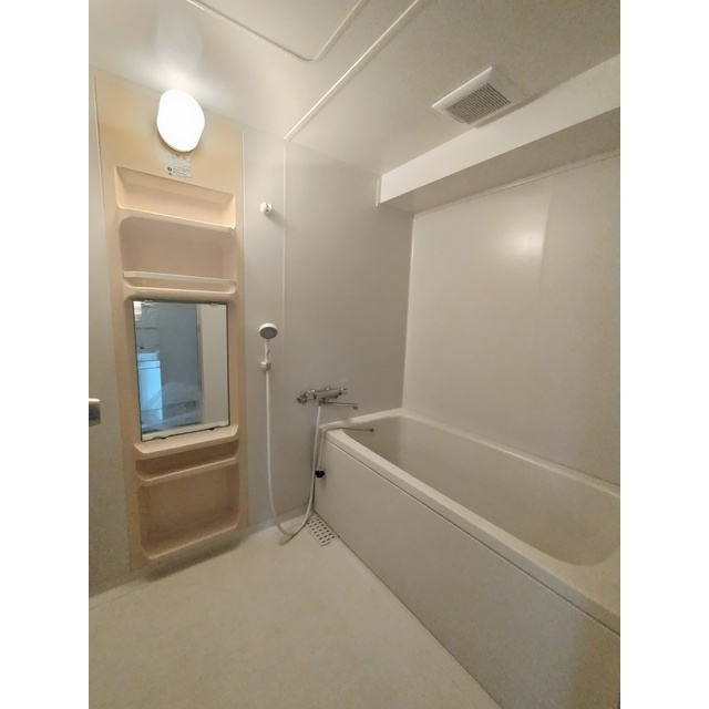 大長良川マンションの浴室