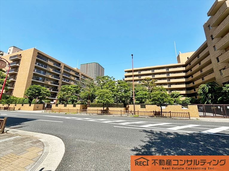 イトーピア西宮北口A棟の外観