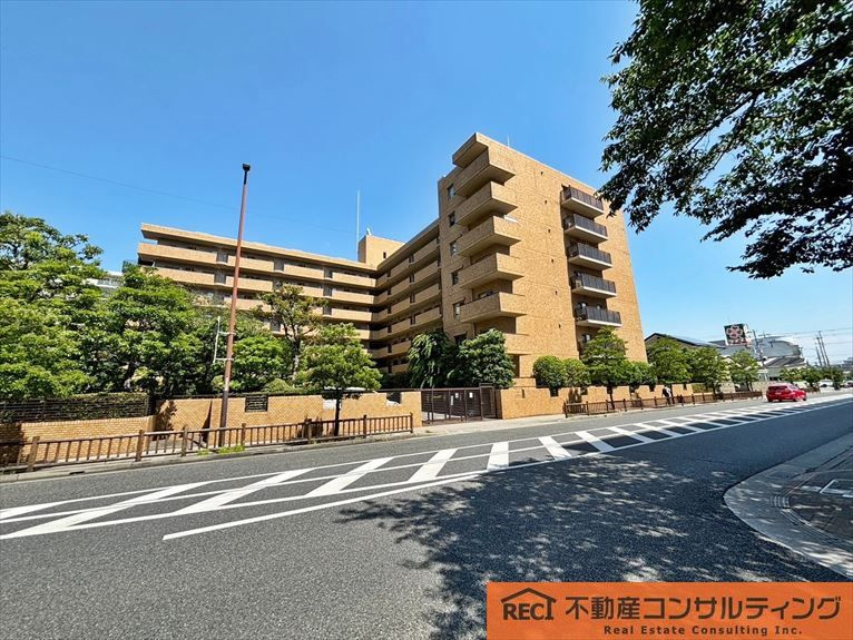 イトーピア西宮北口A棟の外観