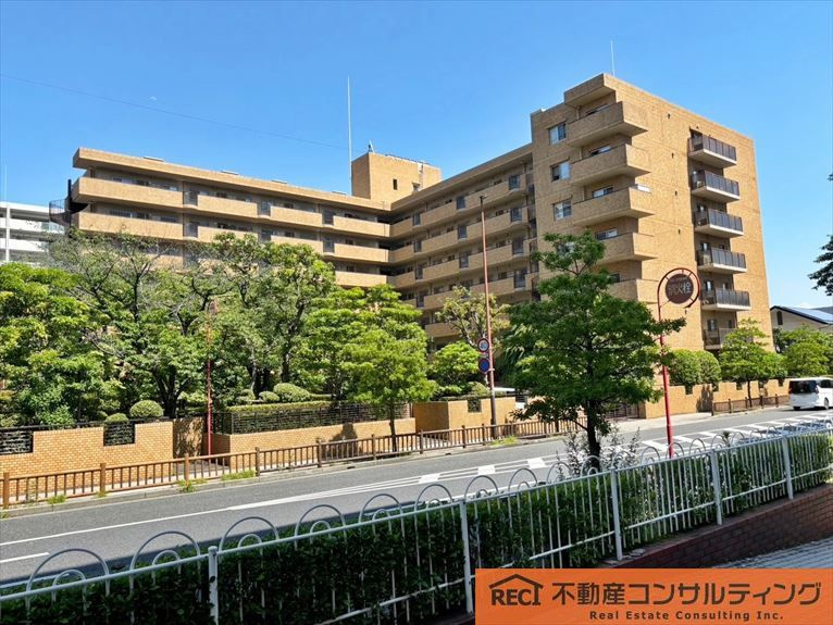 イトーピア西宮北口A棟の外観