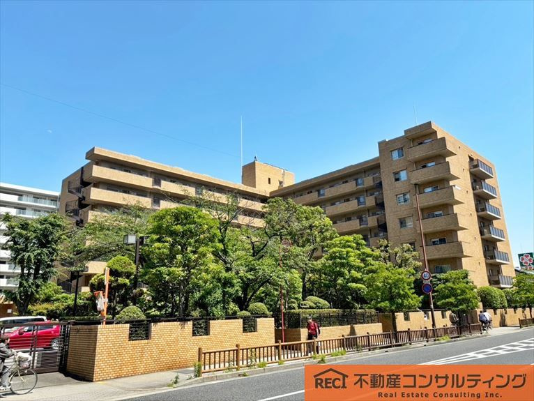 イトーピア西宮北口A棟の外観