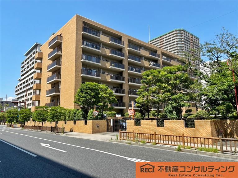 イトーピア西宮北口A棟の外観