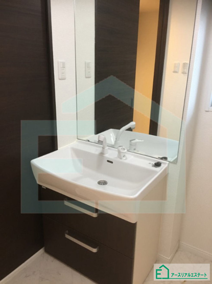 【洗面所】 | ＴＨＥ　ＮＥＸＴ　ＯＮＥ | コンパクトで使いやすい洗面所