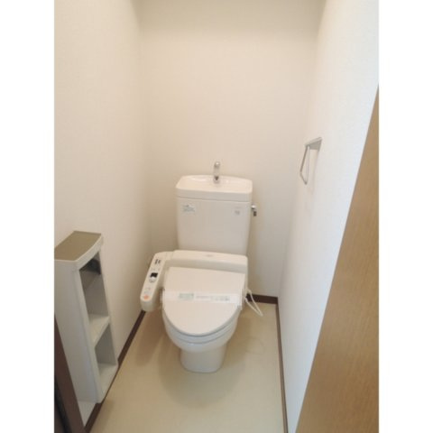 栗原ハイツBのトイレ|清潔感のあるトイレです