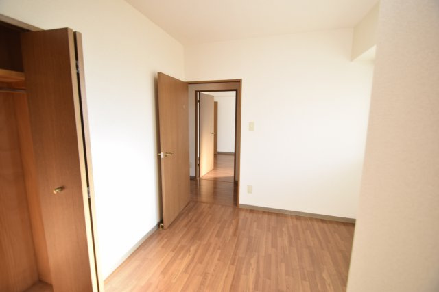 メイ・グリーン塚田の子供部屋|子供のお昼寝に使えるお部屋です（写真別間取り）