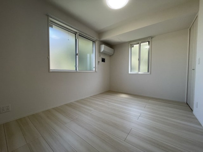 【洋室】 | リアン朝霧