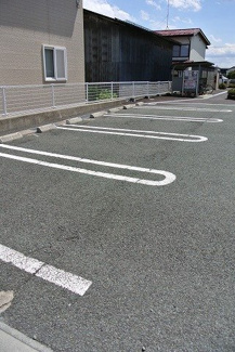 【駐車場】 | エレガント　ノーヴァ | 駐車スペースもあります