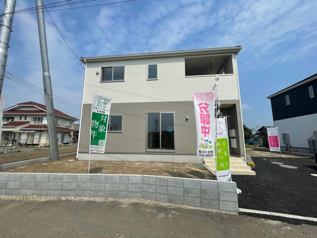 上里町藤木戸第3（全2棟）1号棟の前面道路含む現地写真