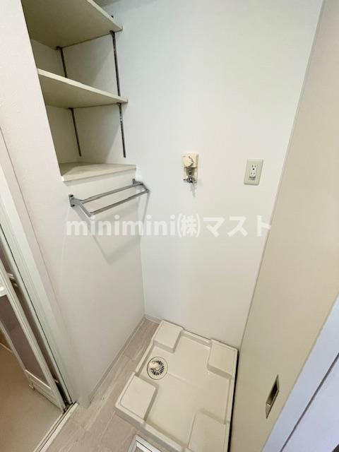 アリス・マナーガーデン谷町のエントランス