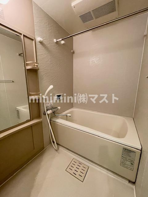 アリス・マナーガーデン谷町の浴室