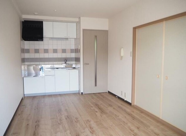 ヒルサイドパレスⅠの居間・リビング