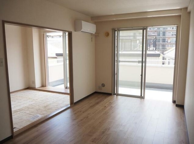 ヒルサイドパレスⅠの居間・リビング