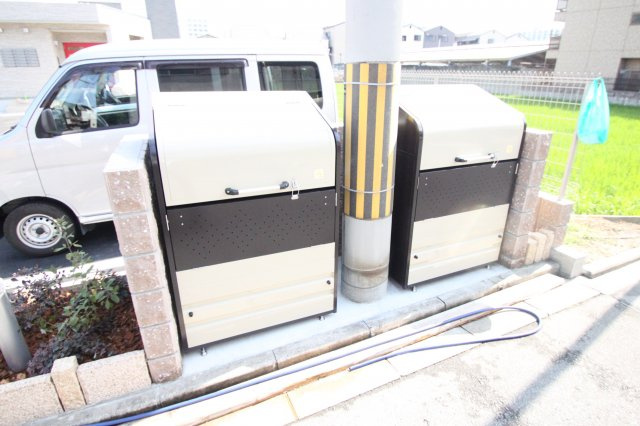 インペリアルライフのその他