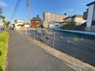 【前面道路含む現地写真】