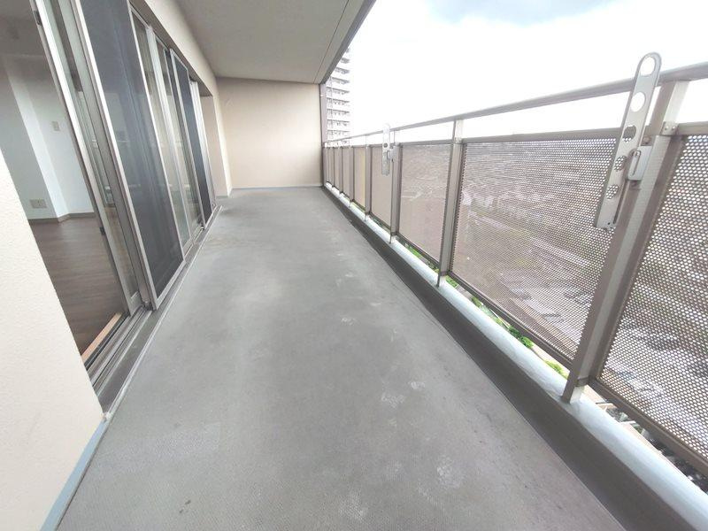 リバティパーク枚方B棟のバルコニー|バルコニー■物件内覧・資金計画相談・住宅ローン相談、リフォーム相談、お問合せ受付中■
※当日・翌日のご内覧、ご相談はお電話でのお問合せがスムーズです！