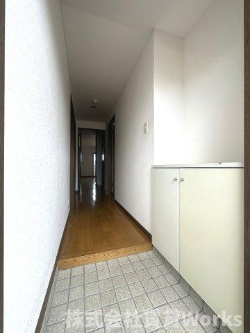 グランディール矢三Cの玄関|落ち着いた玄関です