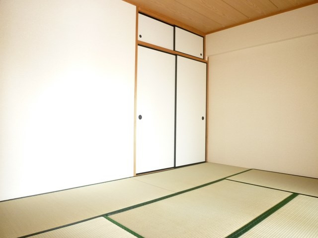 第五西垣ハイツの和室