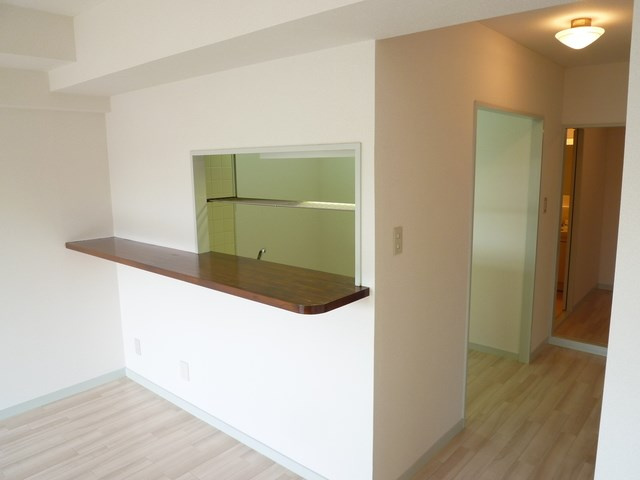 第五西垣ハイツの居間・リビング