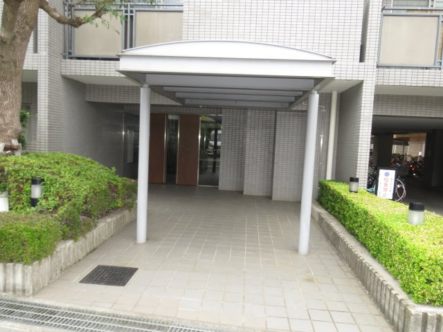 川越ガーデンハウスのエントランス