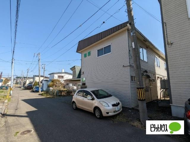桜荘の駐車場