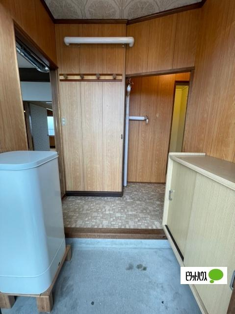 サニーハイツの玄関