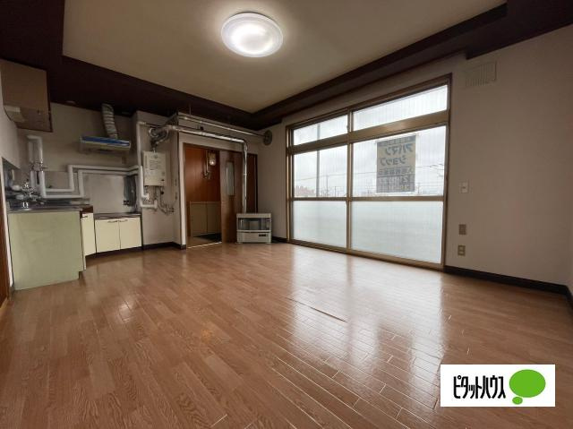 サニーハイツの居間・リビング