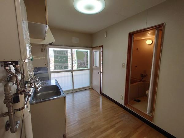 コーポサンライト（愛国西）の居間・リビング