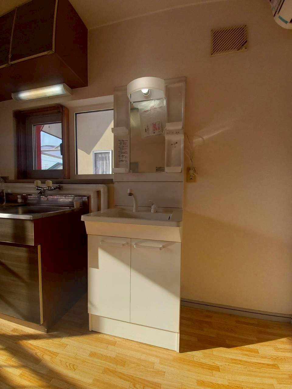 エステートインかれんとの独立洗面台