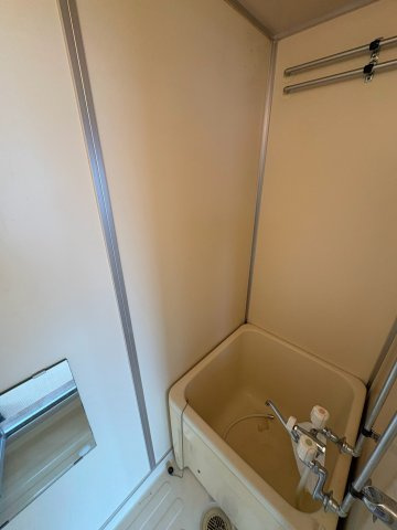 ハイツナカタニの玄関