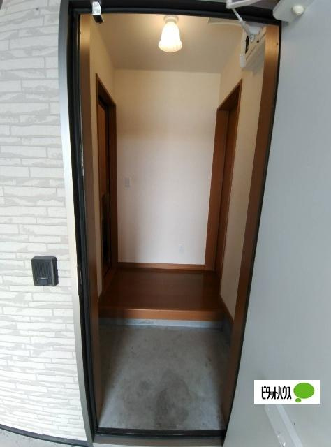 ブランド春採の玄関