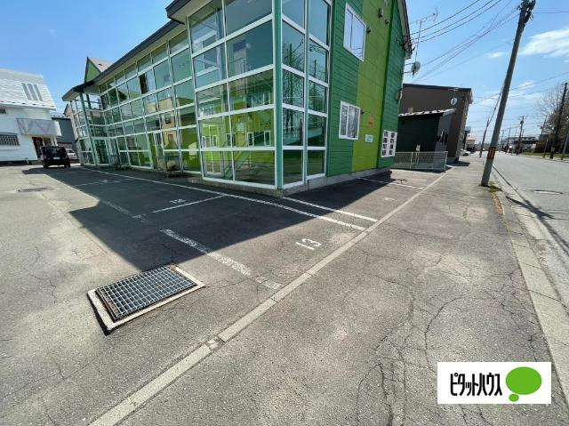 グリーンコート２０００Ｂの駐車場