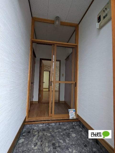 石田マンション２の玄関