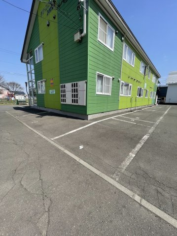 グリーンコート２０００Ａの駐車場