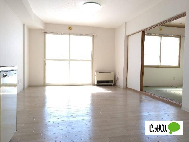 パシフィックマンションりんこう　Ⅱ号棟の居間・リビング