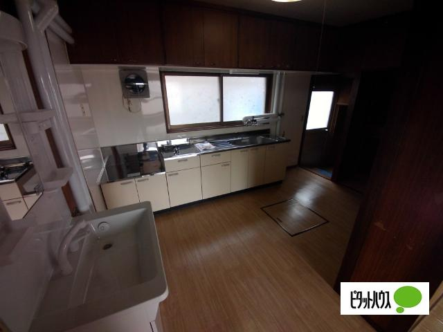 厚岸町奔渡２丁目戸建のキッチン