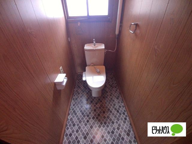 厚岸町奔渡２丁目戸建のトイレ